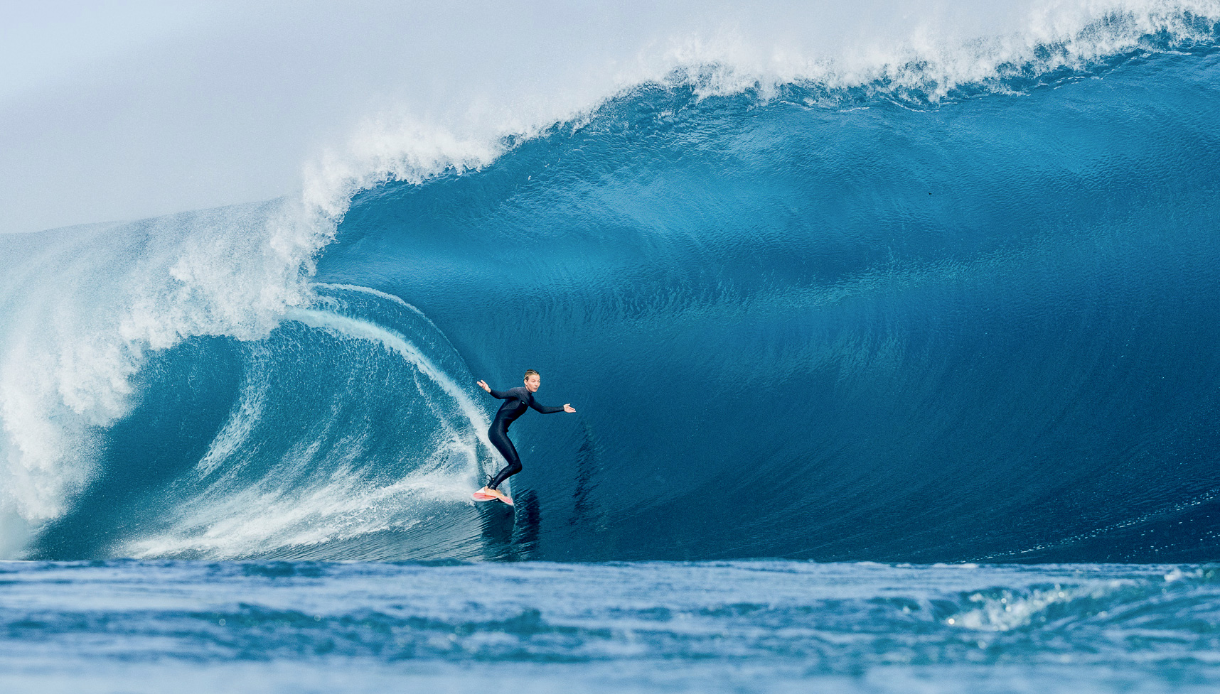 Imogen Caldwell – Pro-surfer and model joins the SWOX brand