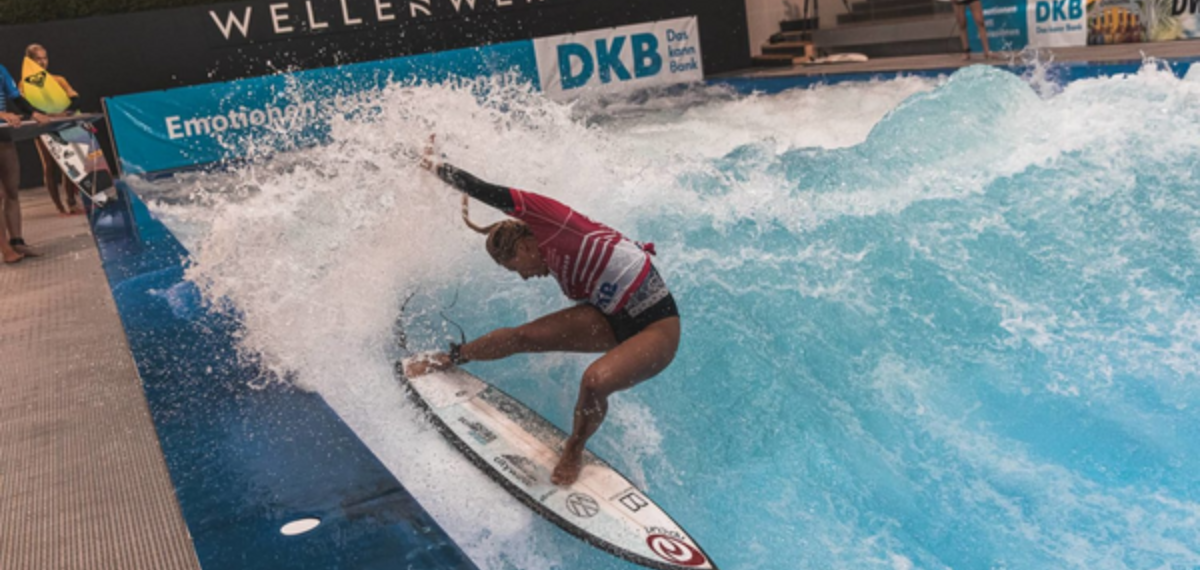 Janina Zeitler, Valeska Schneider, Rosina Neuerer und Celine Dornick dominieren bei der Rapid Surf DM